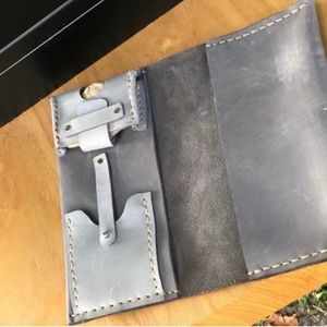 Premium leather Cigar Case gray. New in box.